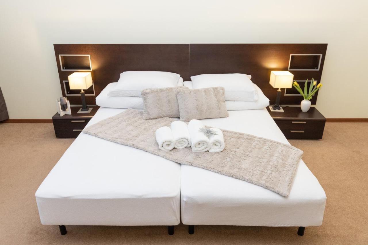 Hotel Tor Kielce Cminsk Ngoại thất bức ảnh