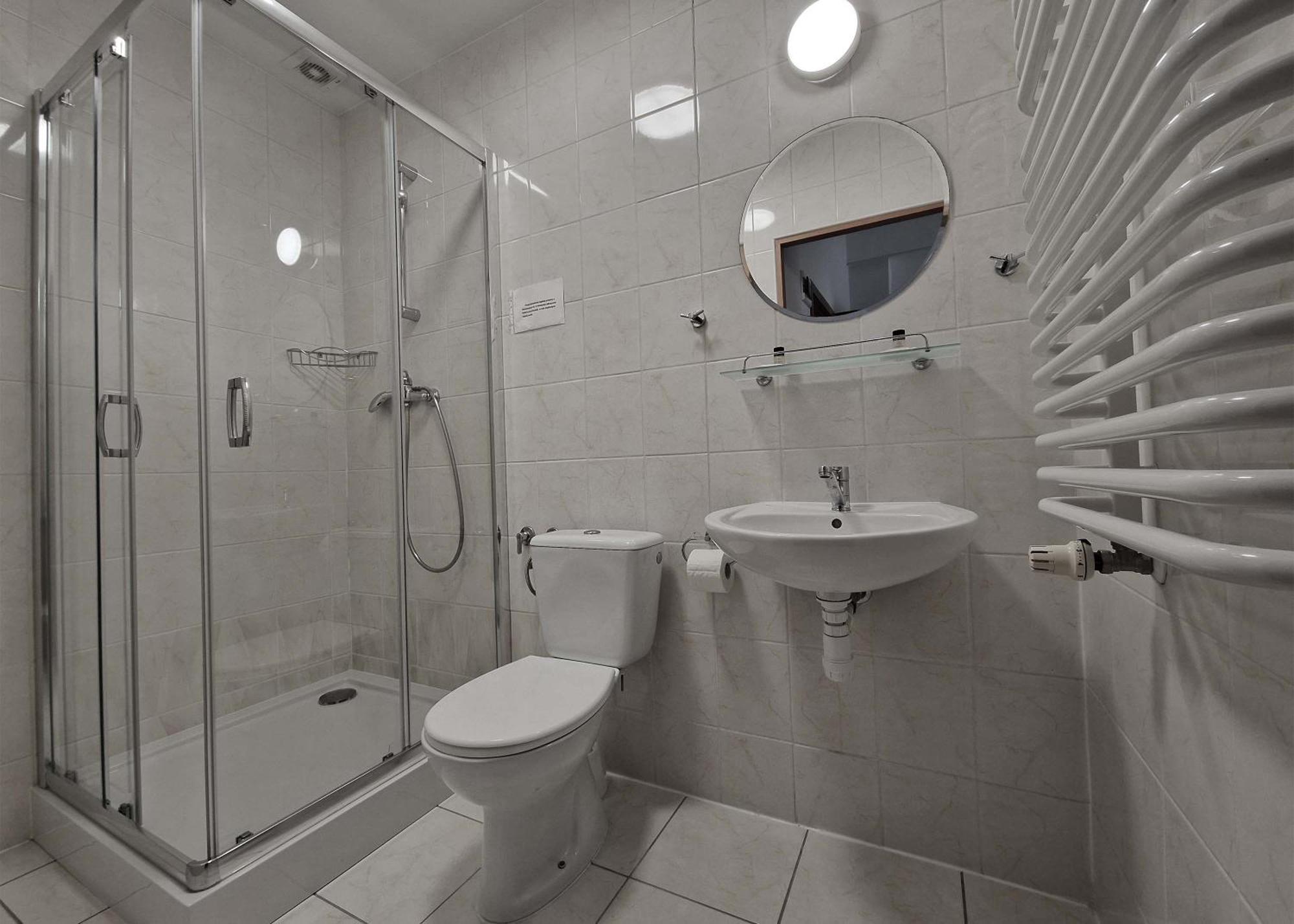 Hotel Tor Kielce Cminsk Ngoại thất bức ảnh